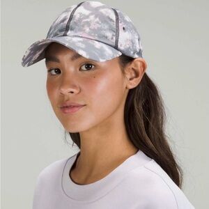 Lululemon baller hat (soft). Like new condition.